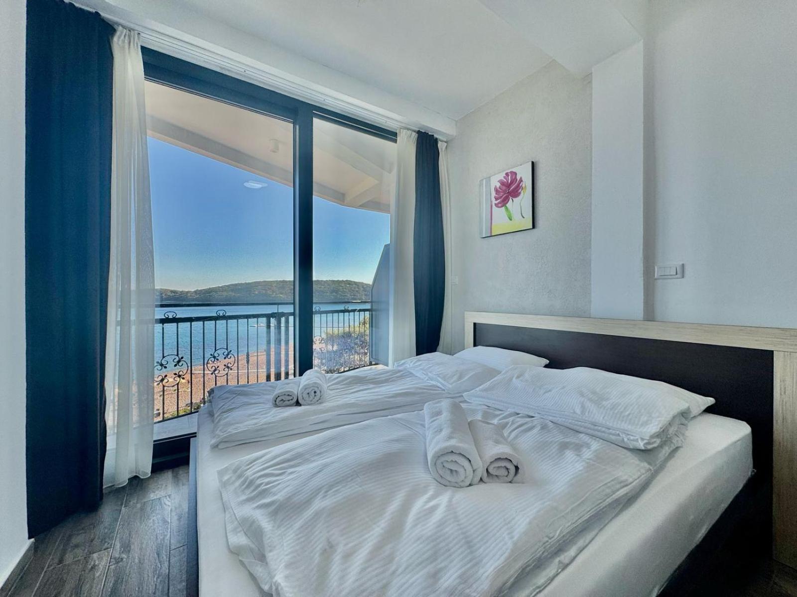 Beachfront Hotel Palma - Jaz Будва Экстерьер фото