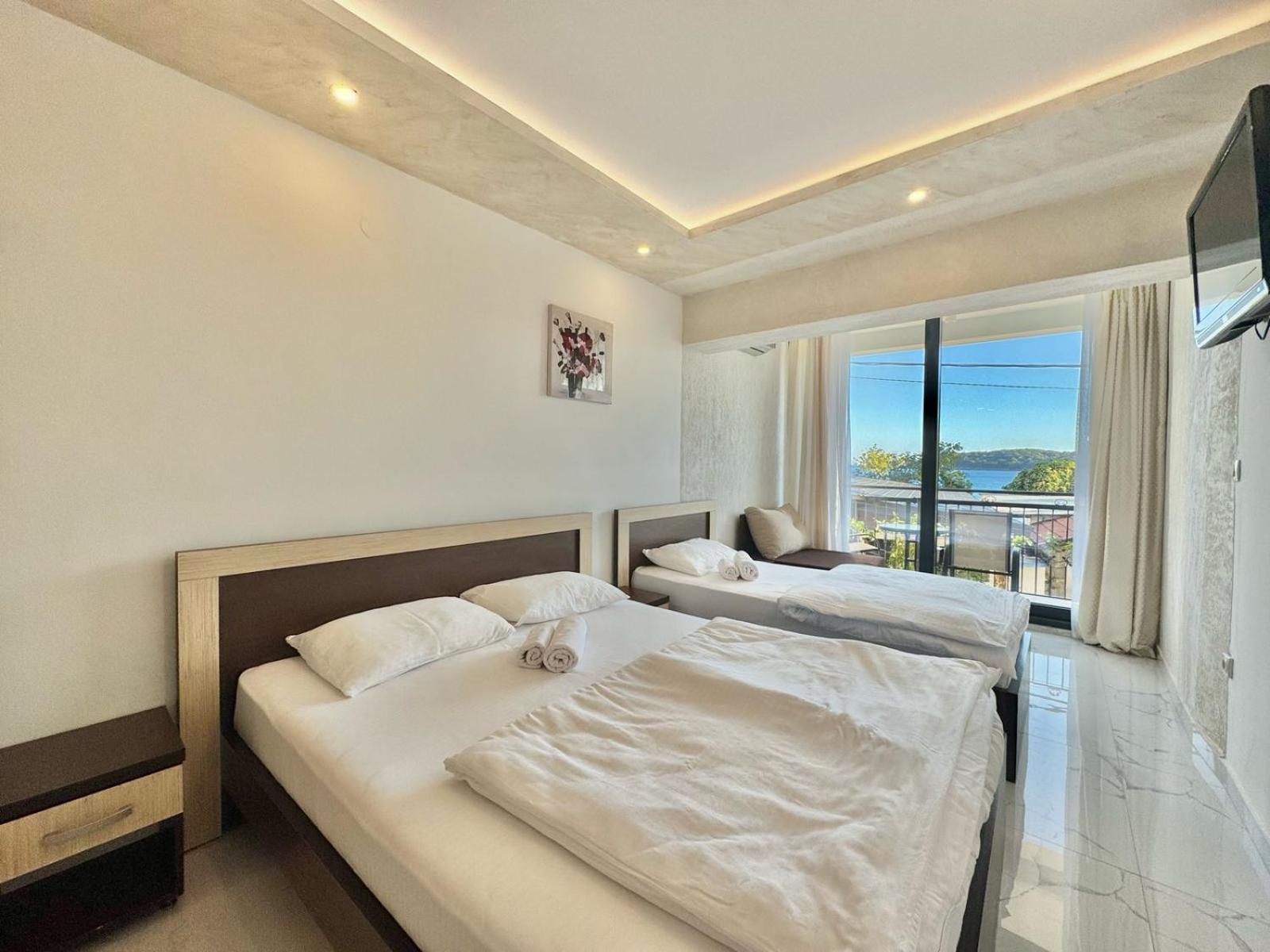 Beachfront Hotel Palma - Jaz Будва Экстерьер фото